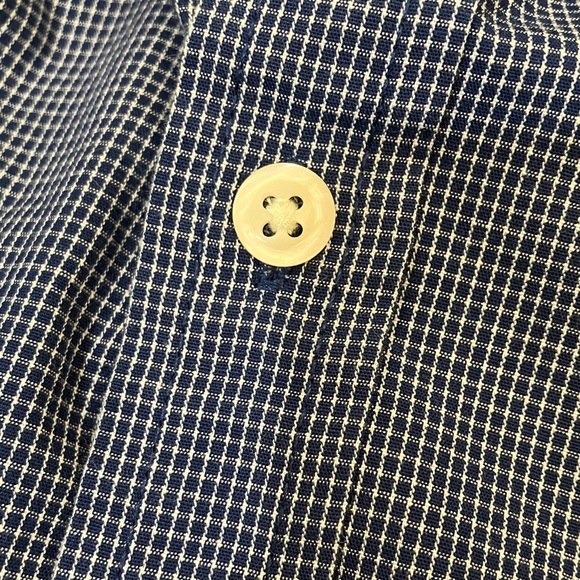 Izod men’s size medium navy blue Checkered cotton blend long sleeve button Shirt - Picture 16 of 16
